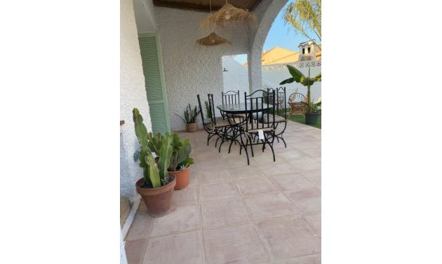 Resale - Villa -
Orihuela Costa - Campoamor