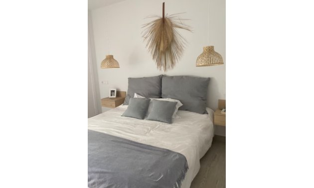 Resale - Villa -
Orihuela Costa - Campoamor