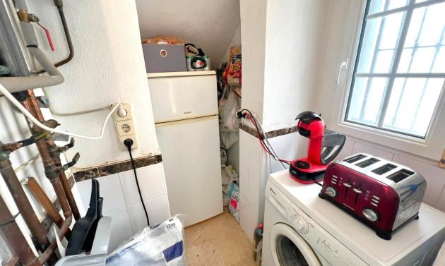 Resale - Villa -
Orihuela Costa - Villamartín