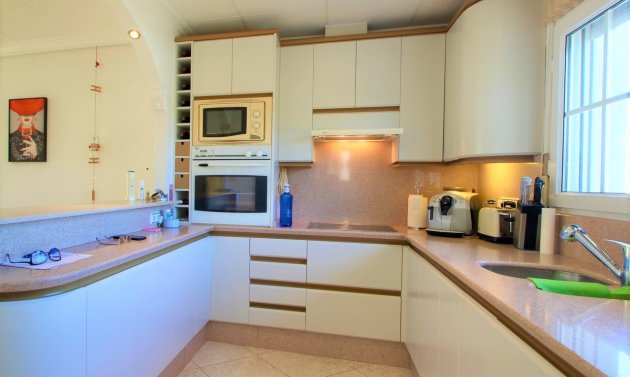 Resale - Villa -
Orihuela Costa - Villamartín