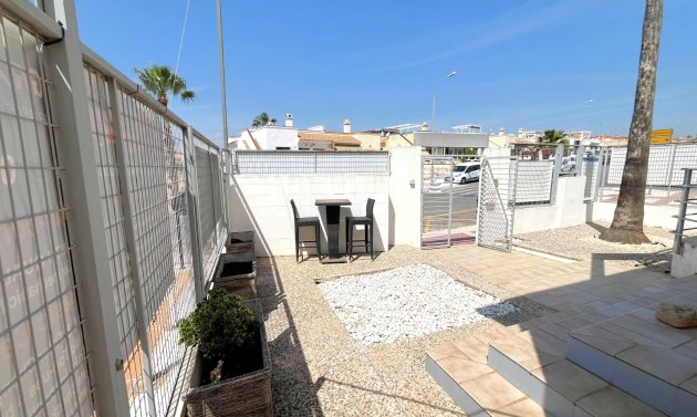 Resale - Commercial -
Orihuela Costa - Playa Flamenca