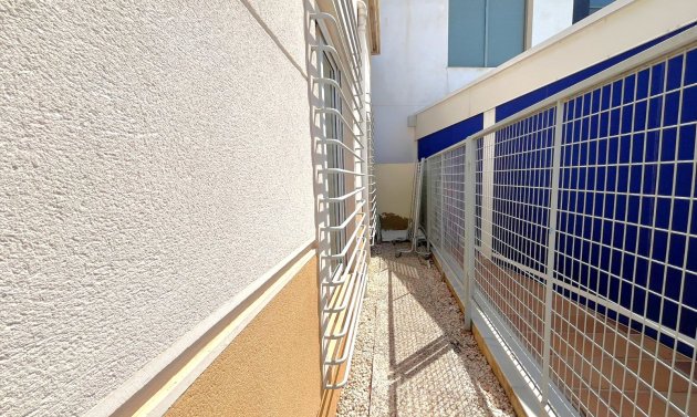 Resale - Commercial -
Orihuela Costa - Playa Flamenca