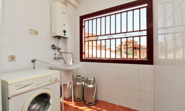 Reventa - Semi Detached House -
Orihuela - Los Desamparados