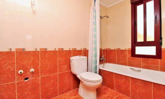 Reventa - Semi Detached House -
Orihuela - Los Desamparados