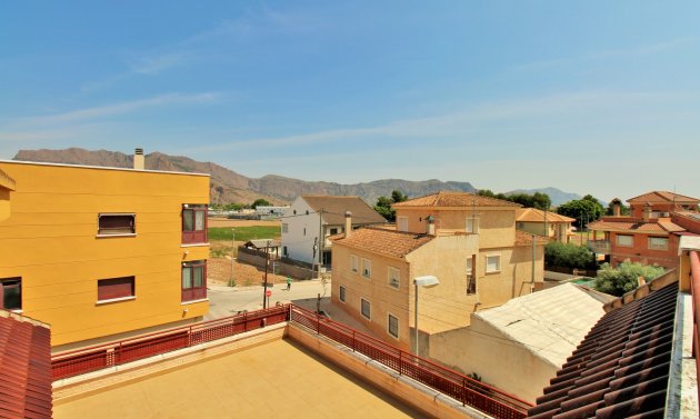 Reventa - Semi Detached House -
Orihuela - Los Desamparados