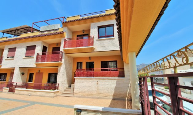Reventa - Semi Detached House -
Orihuela - Los Desamparados