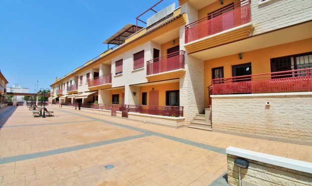 Reventa - Semi Detached House -
Orihuela - Los Desamparados