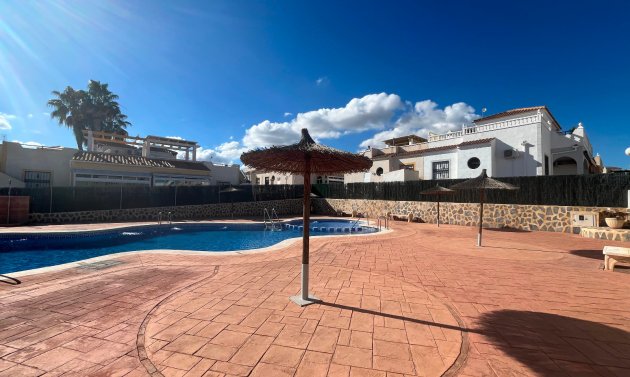 Reventa - Bungalow -
Punta Prima - Serena