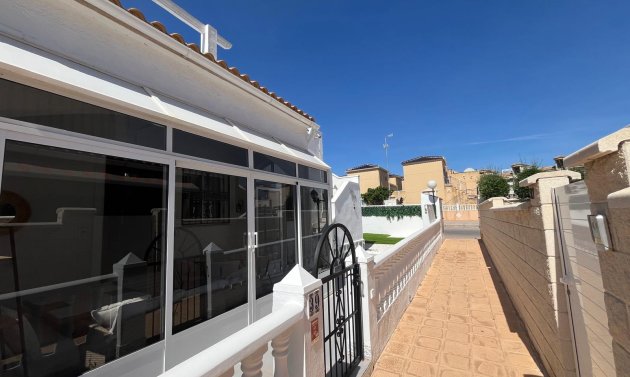 Reventa - Bungalow -
Punta Prima - Serena