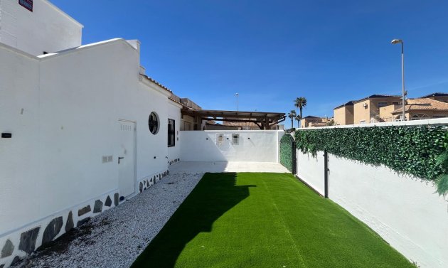 Reventa - Bungalow -
Punta Prima - Serena