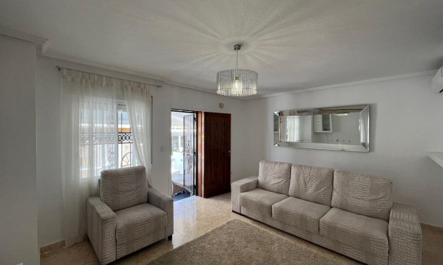 Reventa - Bungalow -
Punta Prima - Serena
