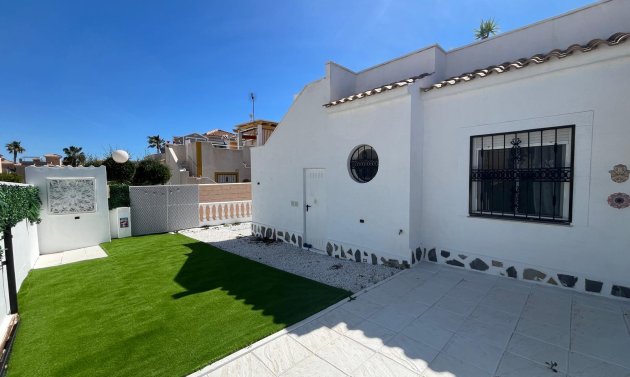 Reventa - Bungalow -
Punta Prima - Serena