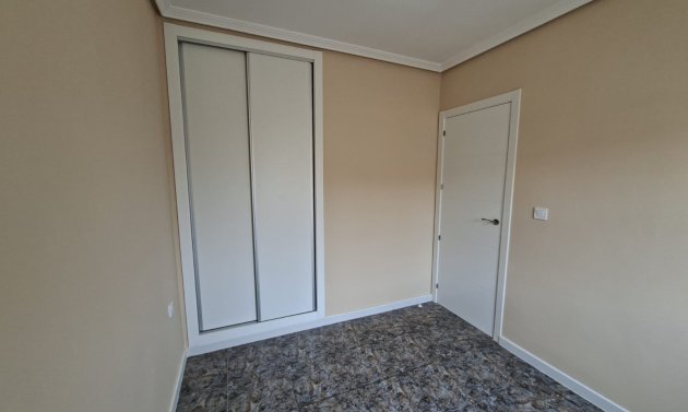 Reventa - Apartamento -
Playa Flamenca - Res. San Antonio