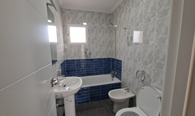 Reventa - Apartamento -
Playa Flamenca - Res. San Antonio