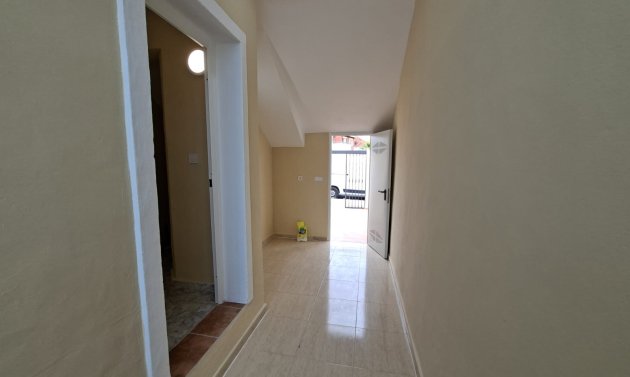 Reventa - Apartamento -
Playa Flamenca - Res. San Antonio