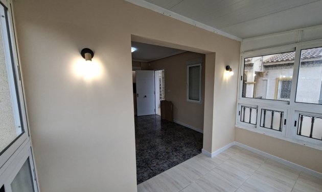 Reventa - Apartamento -
Playa Flamenca - Res. San Antonio