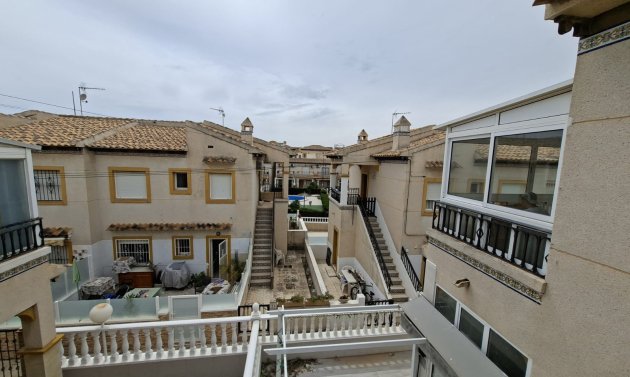 Reventa - Apartamento -
Playa Flamenca - Res. San Antonio