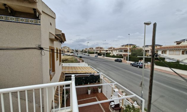 Reventa - Apartamento -
Playa Flamenca - Res. San Antonio