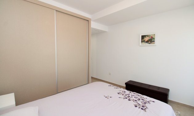 Återförsäljning - Villa -
Villamartín - Villamartin