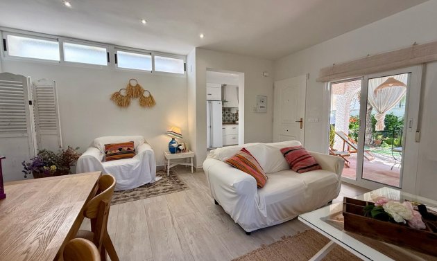 Resale - Semi Detached Villa -
Orihuela Costa - Campoamor