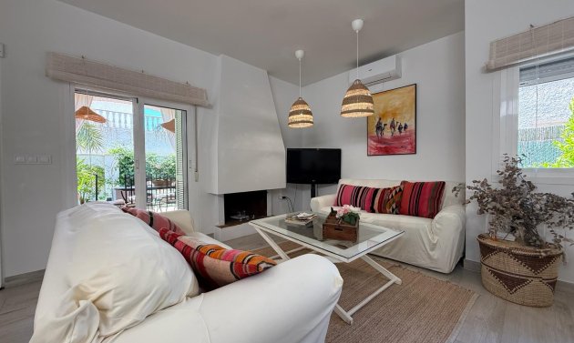 Resale - Semi Detached Villa -
Orihuela Costa - Campoamor