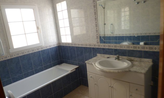 Wiederverkauf - Semi Detached Villa -
Playa Flamenca