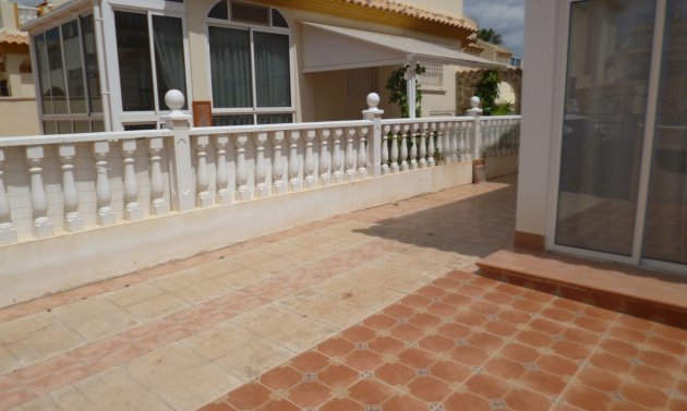 Wiederverkauf - Semi Detached Villa -
Playa Flamenca