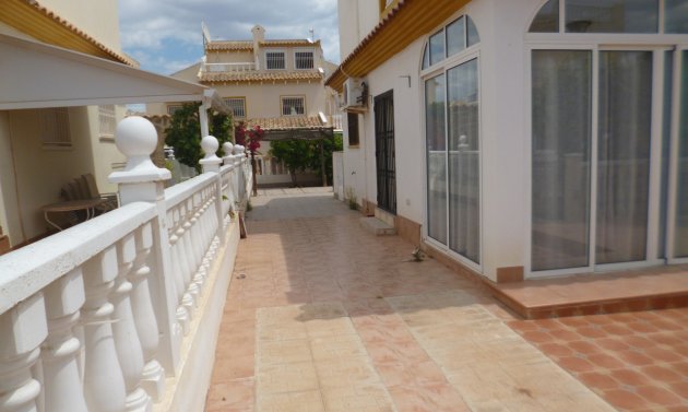 Wiederverkauf - Semi Detached Villa -
Playa Flamenca