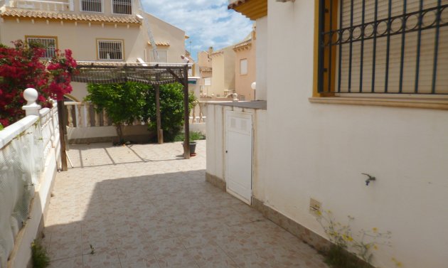 Wiederverkauf - Semi Detached Villa -
Playa Flamenca