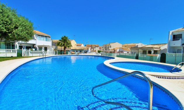 Återförsäljning - Bungalow -
La Florida