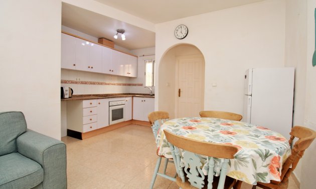 Resale - Townhouse -
Villamartín - Villamartin