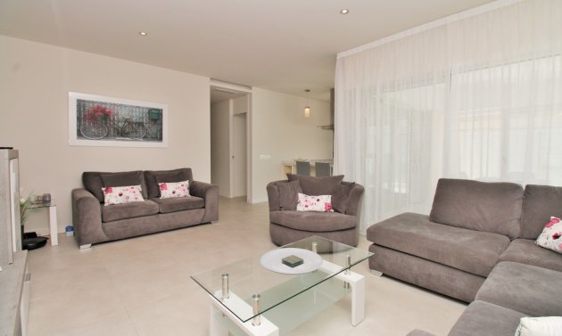 Resale - Apartment -
Villamartín - Los Dolses