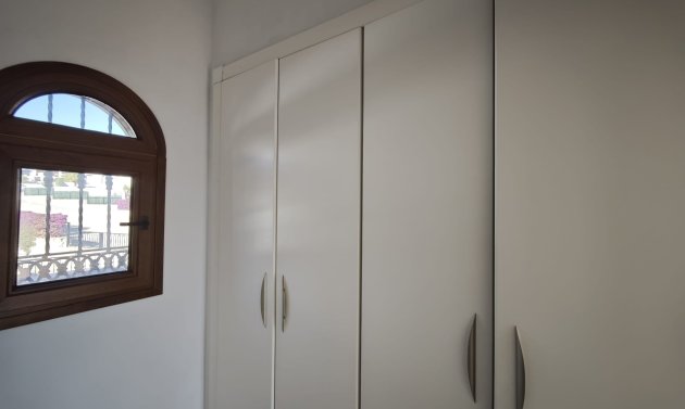 Resale - Villa -
Algorfa - La Finca Golf
