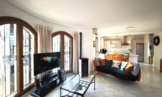Resale - Villa -
Algorfa - La Finca Golf