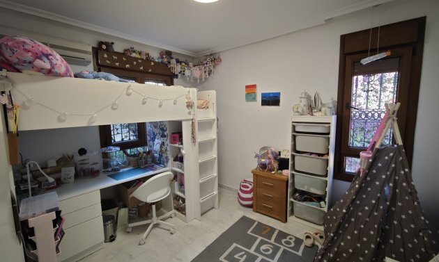 Resale - Villa -
Algorfa - La Finca Golf