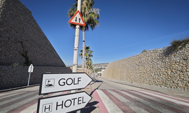 Resale - Villa -
Algorfa - La Finca Golf