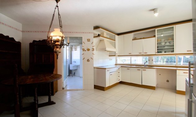 Resale - Villa -
Alicante - Campoamor