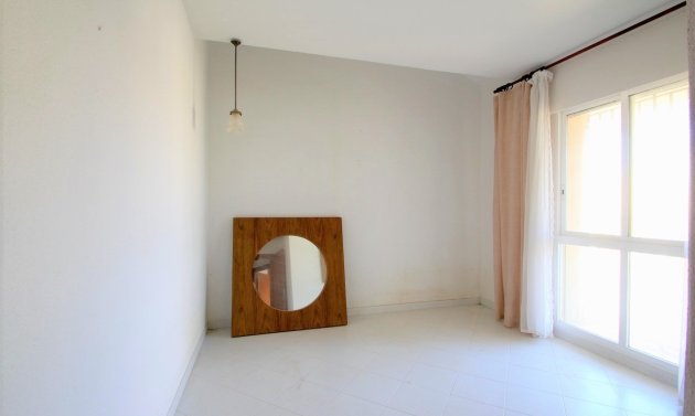 Resale - Villa -
Alicante - Campoamor