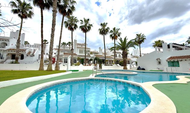 Resale - Townhouse -
Orihuela Costa - Villamartín