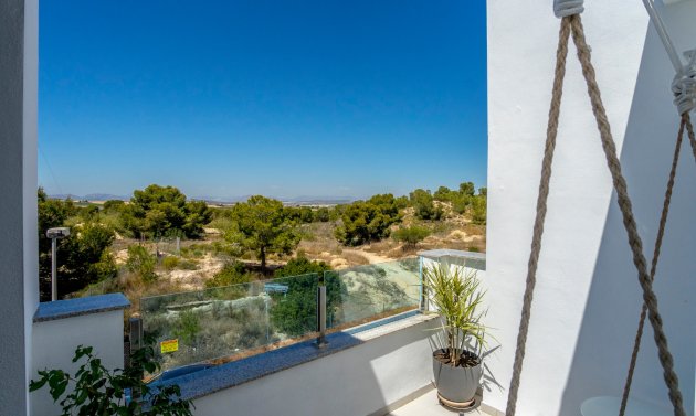 Reventa - Villa -
Villamartín - Villamartin