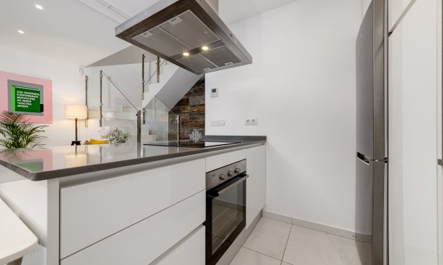 Reventa - Villa -
Villamartín - Villamartin