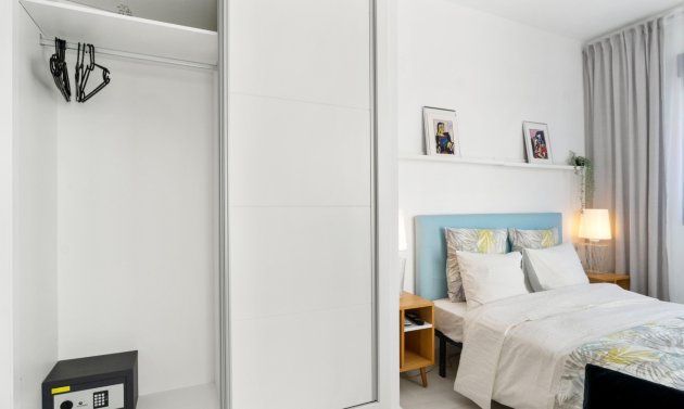 Reventa - Villa -
Villamartín - Villamartin