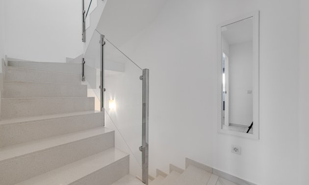 Reventa - Villa -
Villamartín - Villamartin