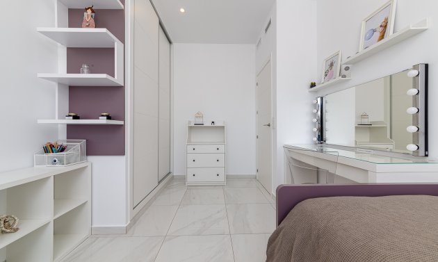 Reventa - Villa -
Villamartín - Villamartin