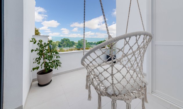 Reventa - Villa -
Villamartín - Villamartin