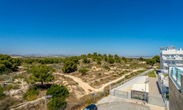 Reventa - Villa -
Villamartín - Villamartin