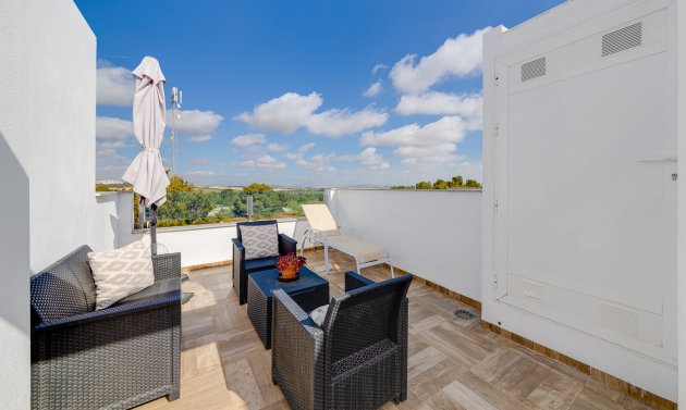 Reventa - Villa -
Villamartín - Villamartin