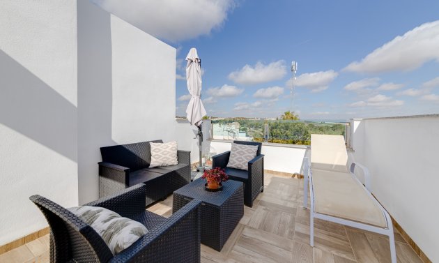 Reventa - Villa -
Villamartín - Villamartin