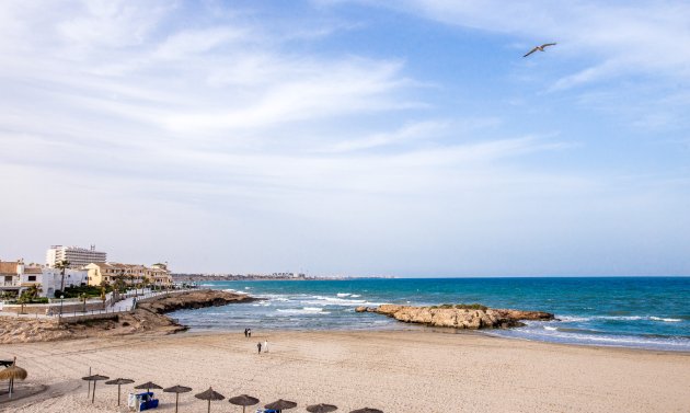 Reventa - Villa -
Villamartín - Villamartin