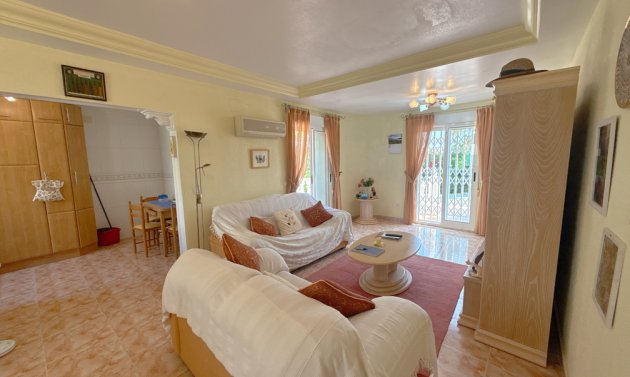 Resale - Villa -
Cabo Roig - Cabo Roig>La Regia